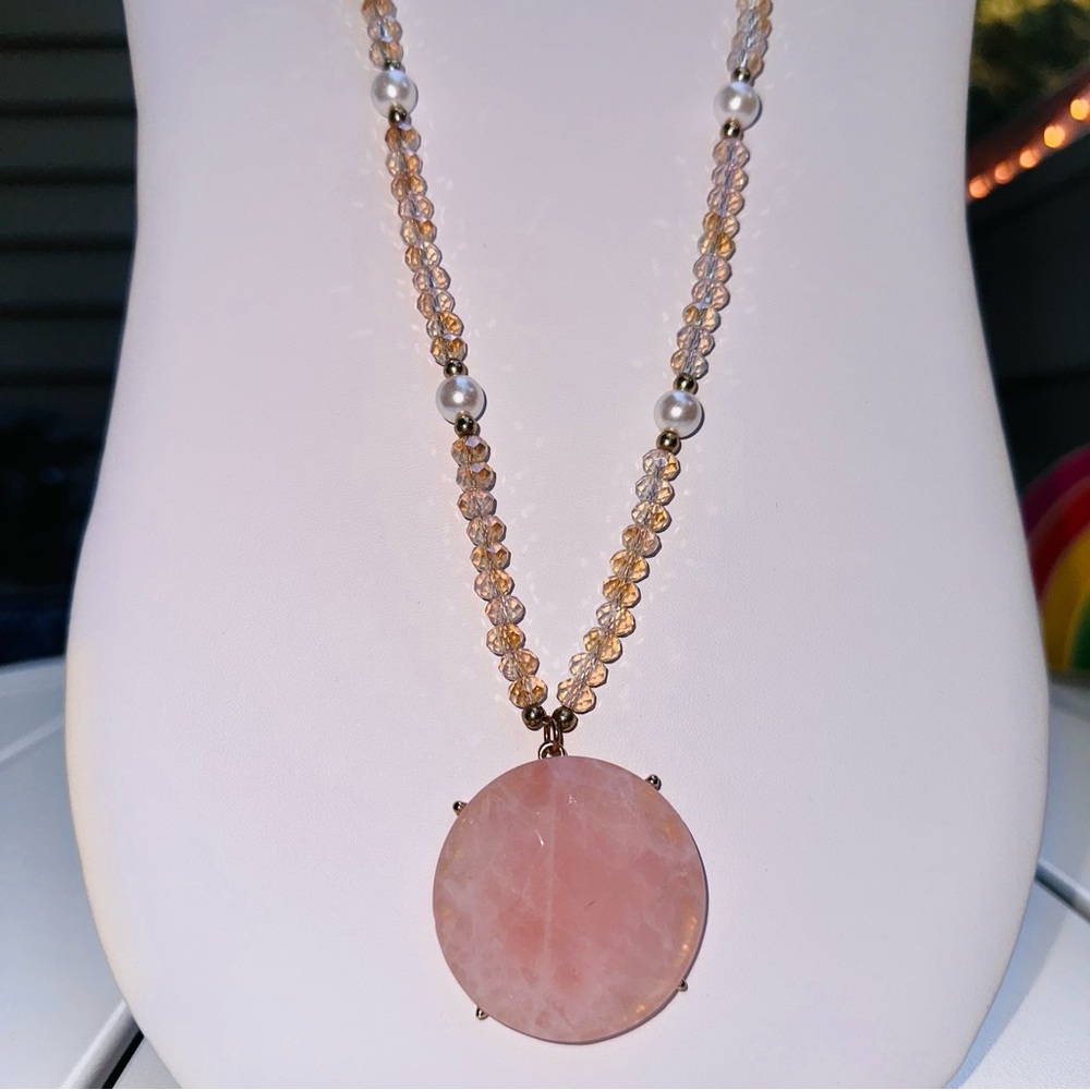 Rose quartz pendant beaded necklace